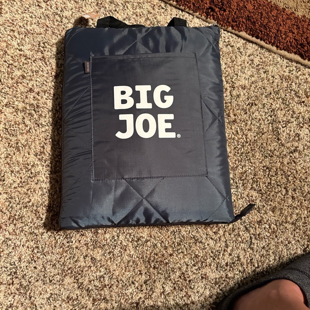 Big Joe packable blanket. NWT